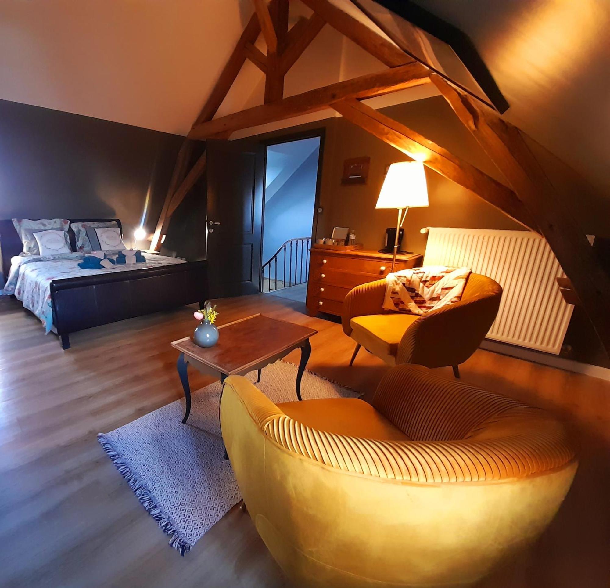 La Galuche Bed & Breakfast Angliers  Dış mekan fotoğraf